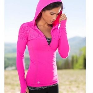 Hot pink athleta half zip. Size medium. Never worn.